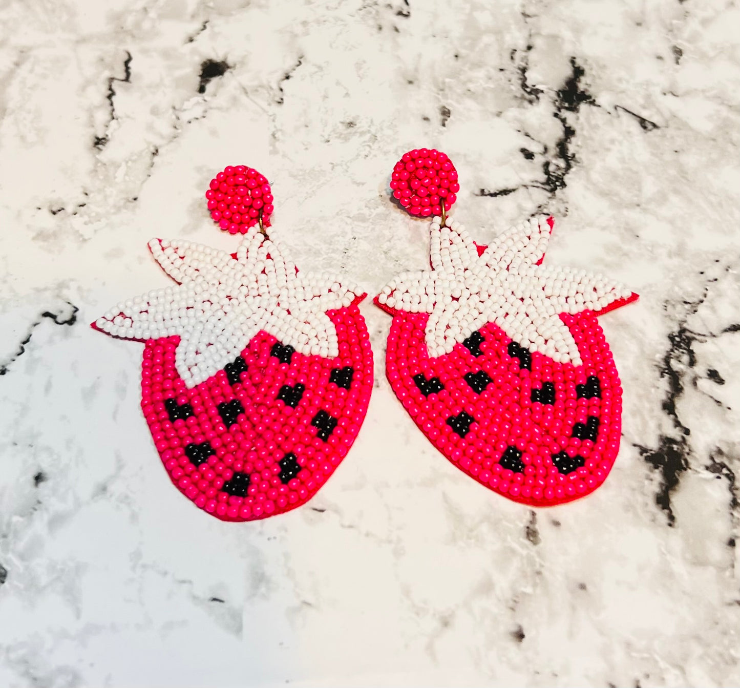 Strawberry 🍓 drop earrings