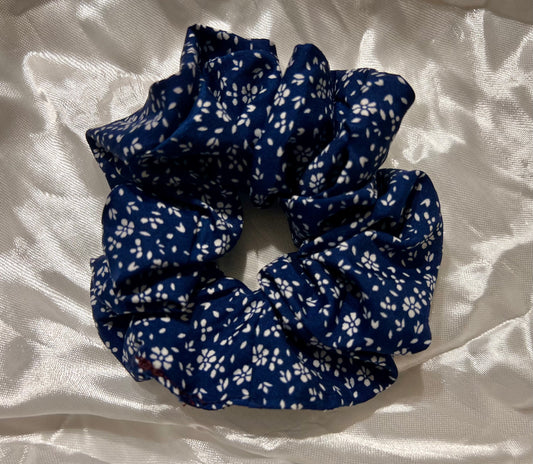 Blue floral print