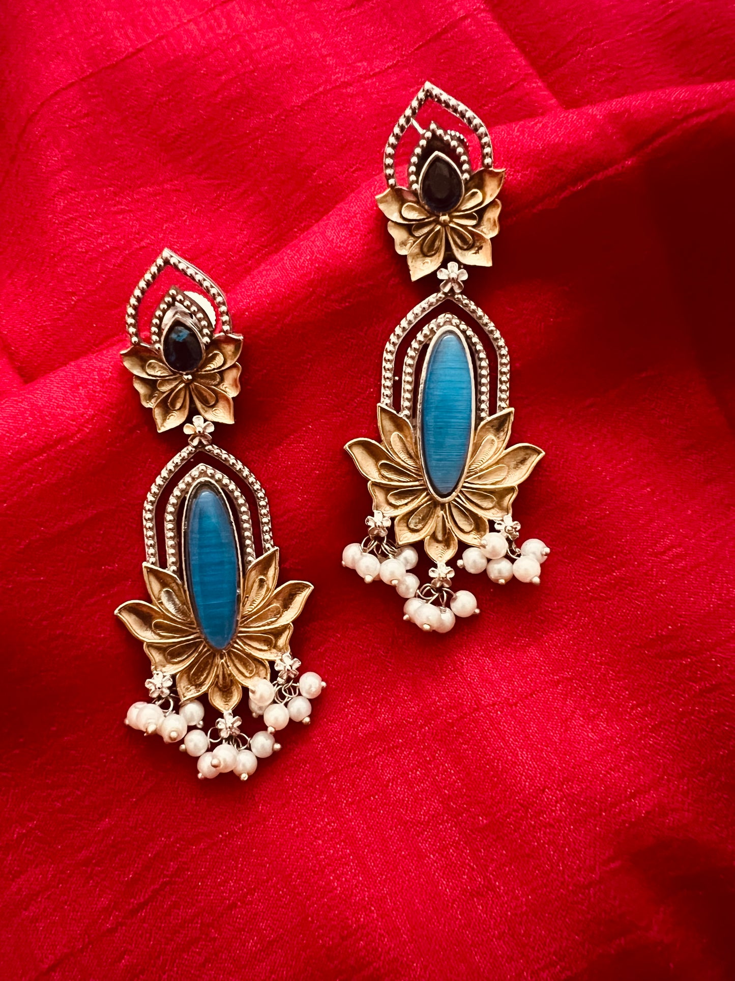 Dual tone oxidized earrings