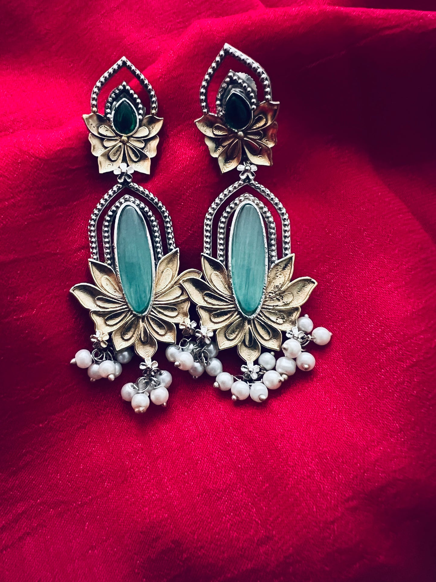 Dual tone oxidized earrings