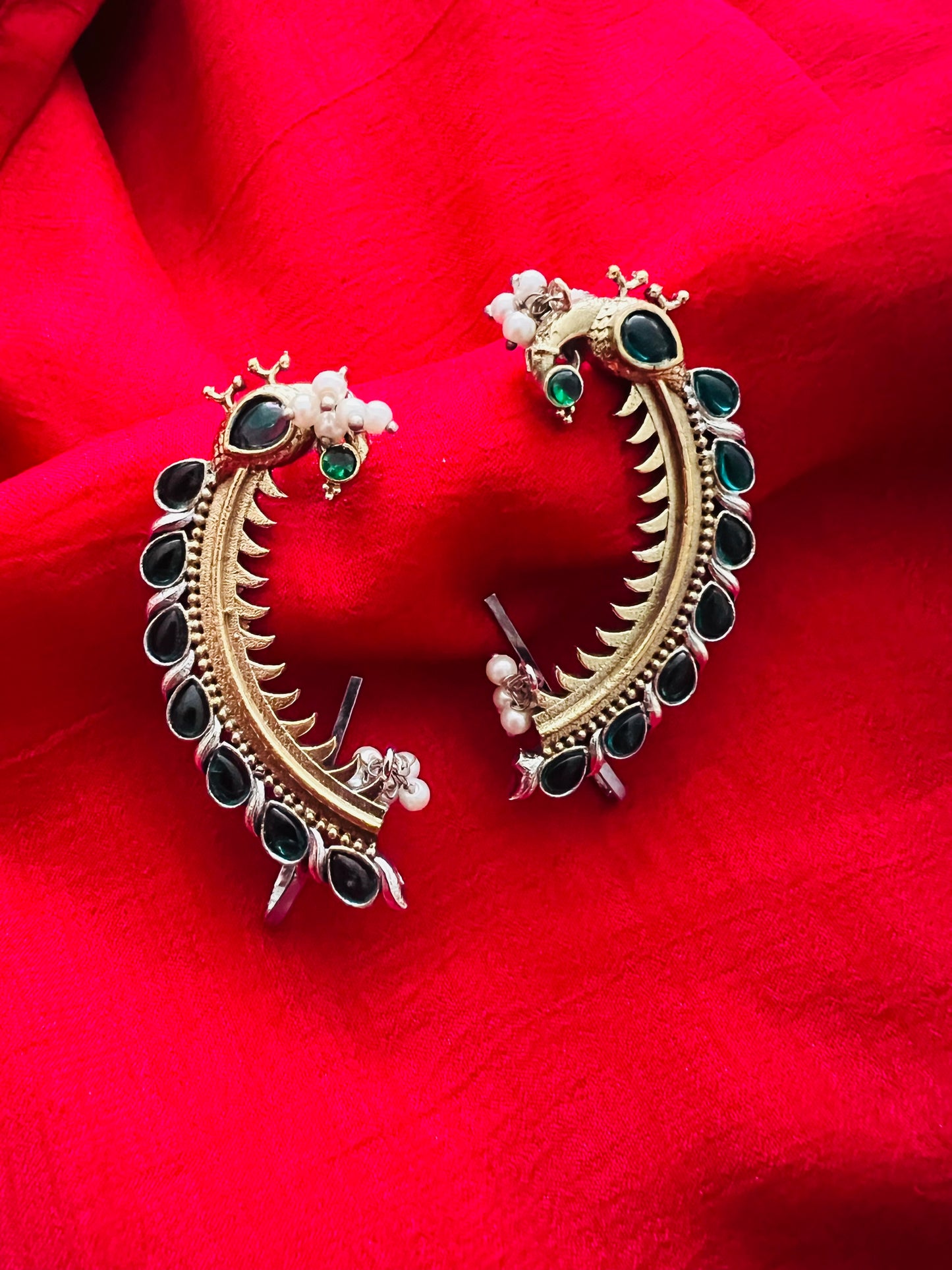Ear cuff pearl and stone (green) studded earrings