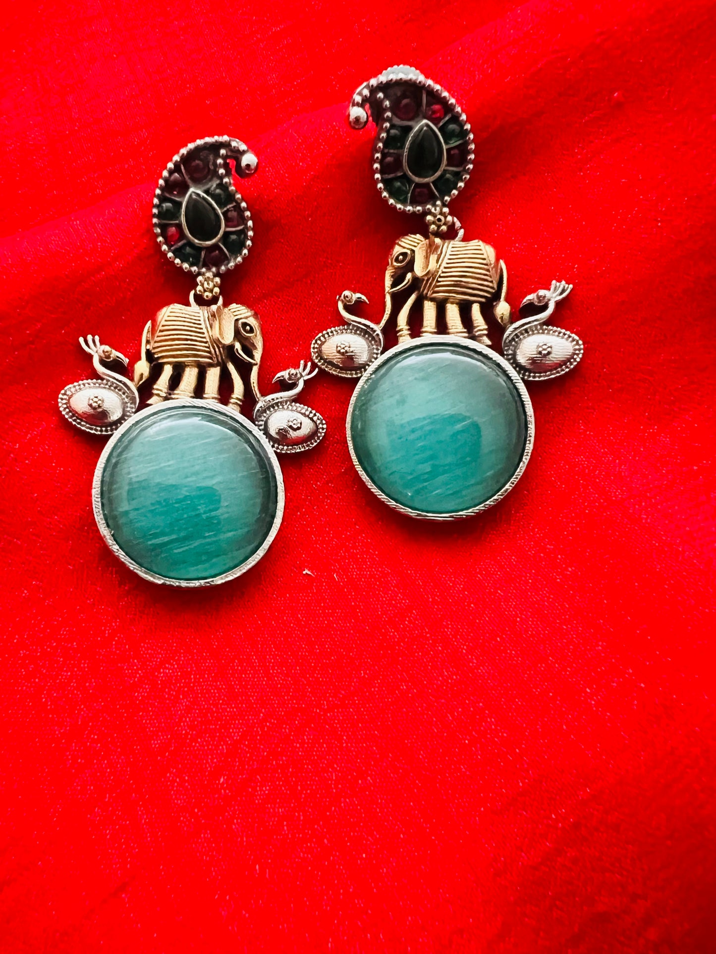 Dual tone oxidized elephant 🐘 earrings