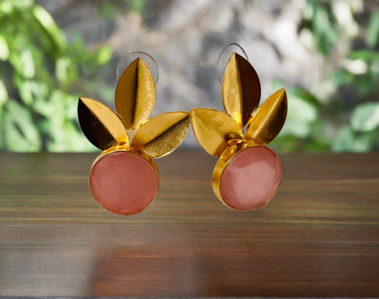 Vintage gold flower earrings
