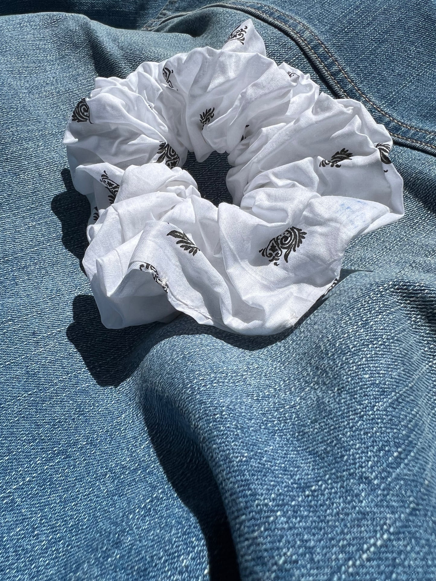 Bridal scrunchies